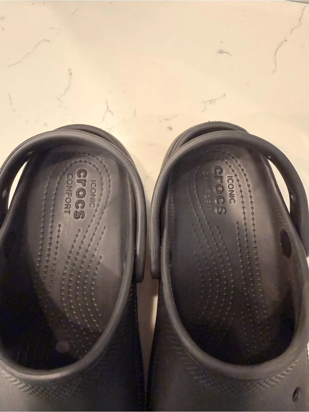 CROCS Classic Clog in Charcoal Gray